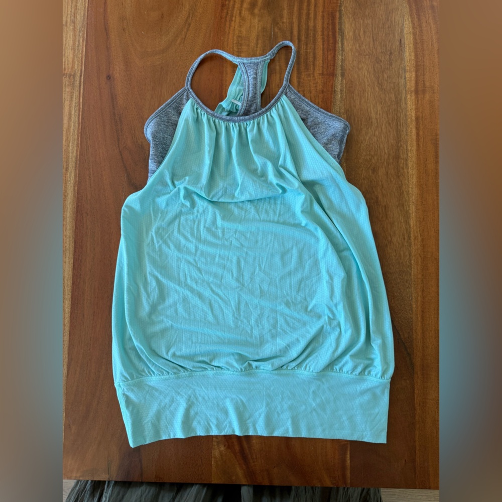 Lululemon Tank with Bra Size 6
